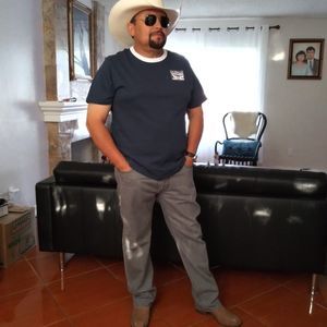 Meet your Posher, Benjamin